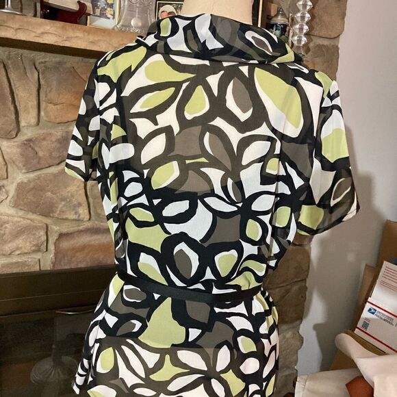 MARKS & SPENCER TOP.  / UK SIZE 12 - US SIZE 10. TERRIFIC CONDITION - Picture 9 of 10